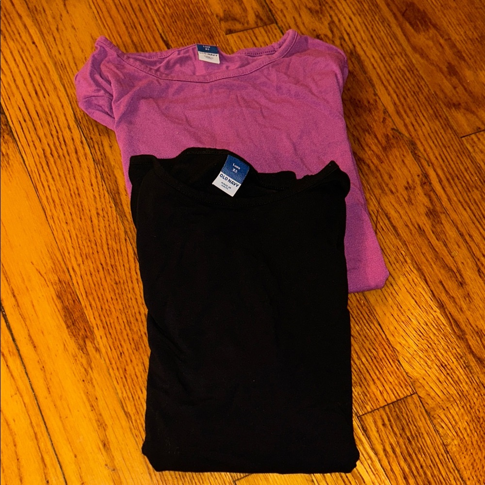 NWOT- 2 Old Navy women’s short sleeved size XS Purple and Black Tees